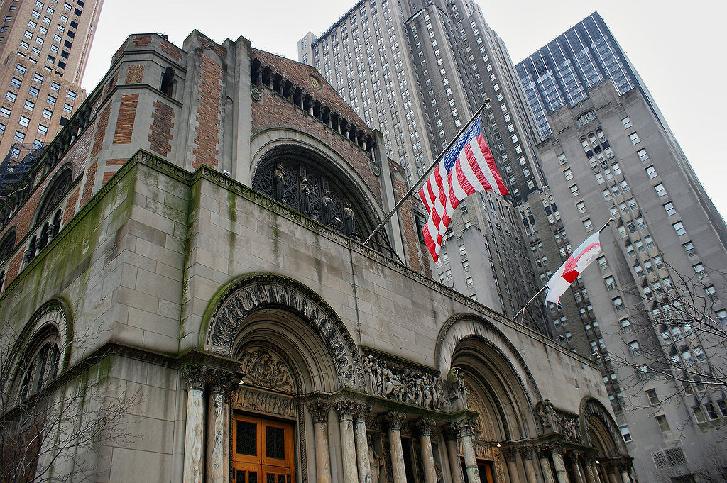 Saint Bartholomew's Church.
The Waldorf Astoria is the building on the right.